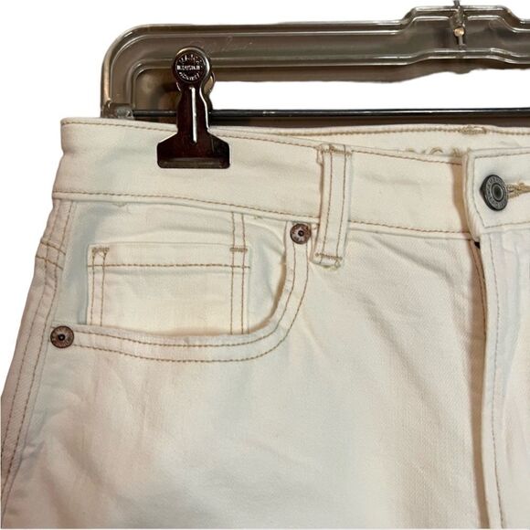 NWT! American eagle mom jean in natural white‎ - Picture 4 of 16